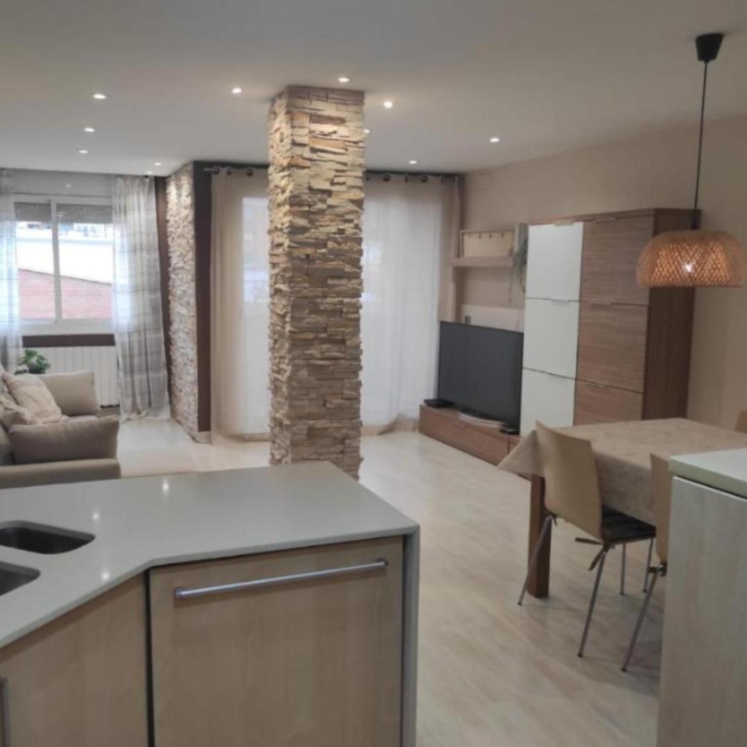 Apartamento En Viladecans Cerca Del Aeropuerto Exterior photo